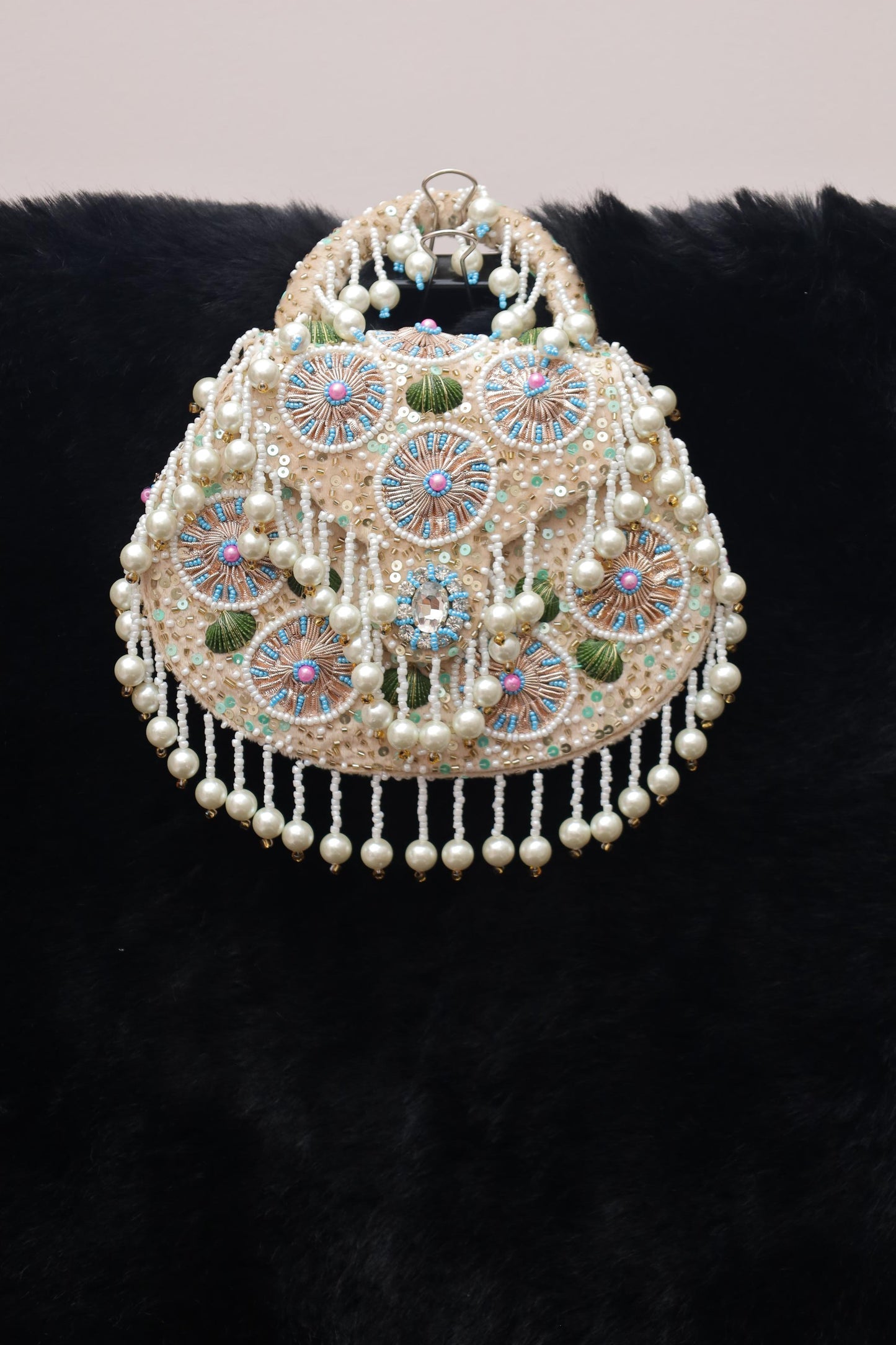 Pearl Cascade Clutch