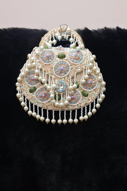 Pearl Cascade Clutch